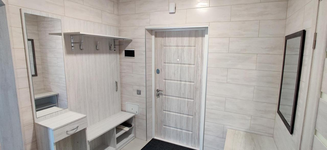 Luxury Apartments Atlant Lutsk Bagian luar foto